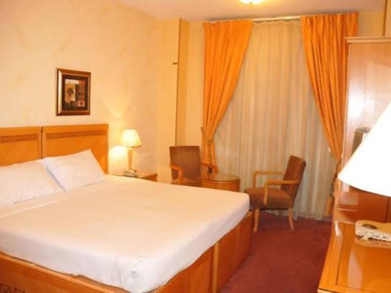 Qasr Al Ansar Golden Tulip Hotel Medína Exteriér fotografie